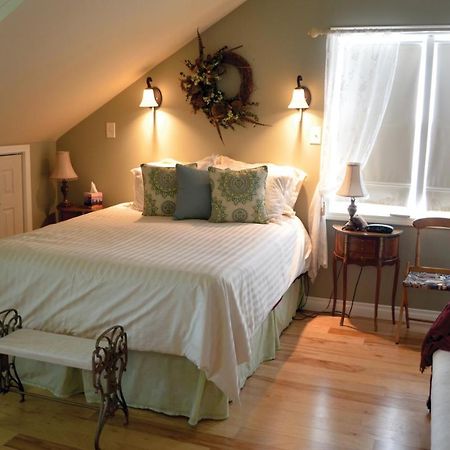 The Lace Curtain Cottage Chadwicks Exterior photo
