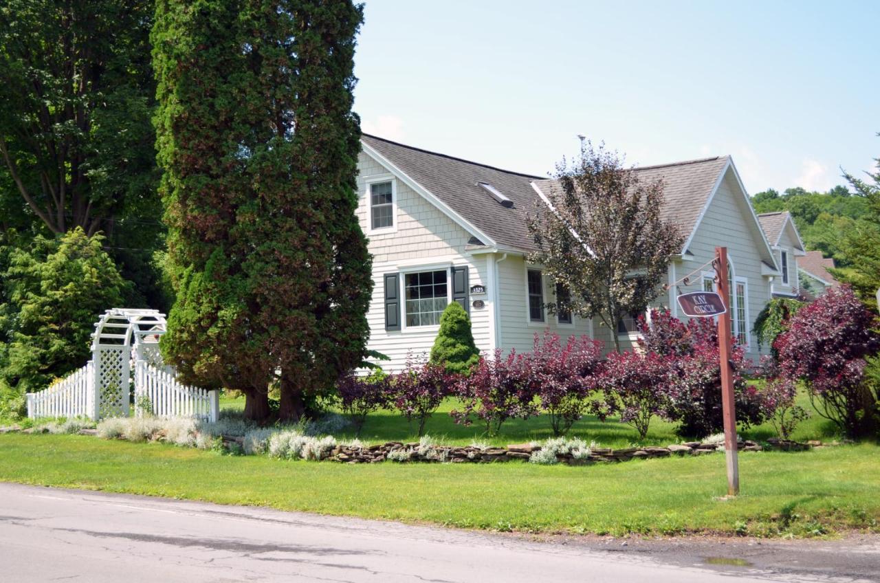 The Lace Curtain Cottage Chadwicks Exterior photo